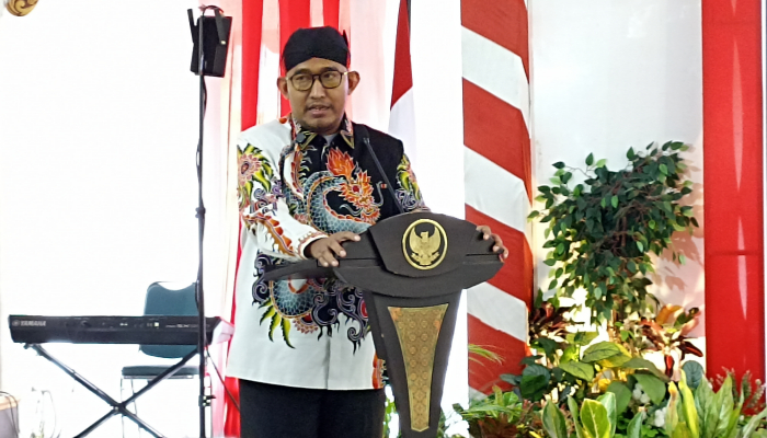 BERSAHAJA: Bupati Sumenep, Madura, Jawa Timur, Achmad Fauzi Wongsojudo saat menyampaikan sambutan dalam suatu acara di Pendopo Agung Keraton Sumenep. (Foto:Hayat/warta9.co.id)