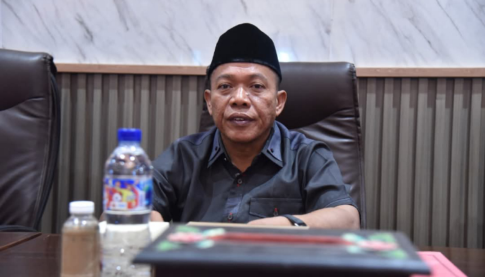 Wakil Ketua DPRD Sumenep, Dulsiam dalam rapat paripurna DPRD. (Foto: Dok. Warta9).