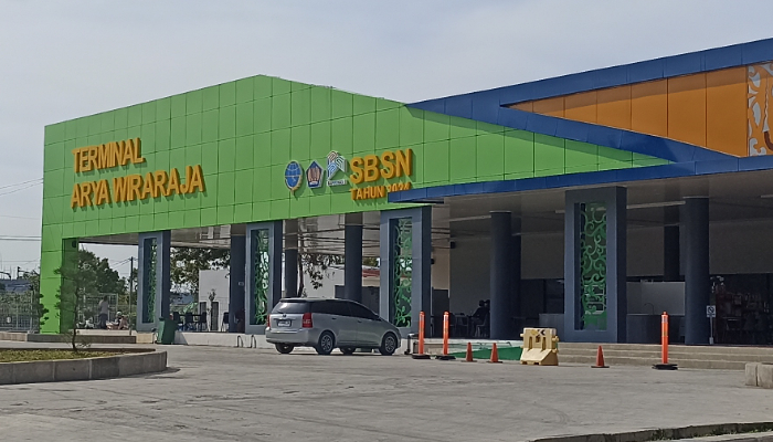 Suasana di Terminal Arya Wiraraja Sumenep. (Foto: Hayat/Warta9)