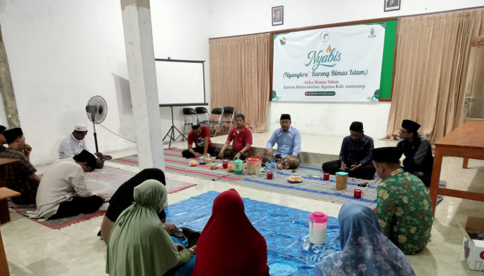 Kepala Seksi Bimas Islam Kantor Kemenag Sumenep, H Moh Mabrur saat memimpin NYABIS di Kepulauan Sumenep. (Foto: Dok. Warta9).