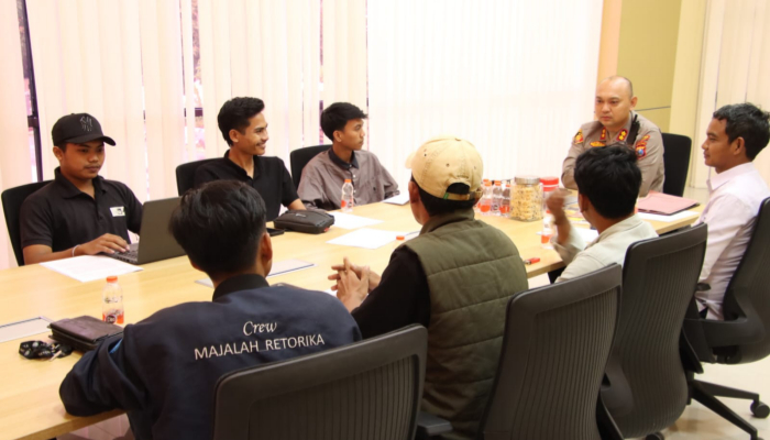 FPK saat menggelar audiensi dengan Kapolres Sumenep, AKBP Rivanda. (Foto: Dok Warta9).