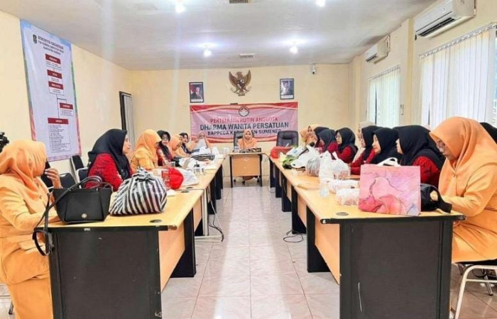 Suasana pelaksanaan pelatihan Ecoprint. (Foto: Dok. Warta9).