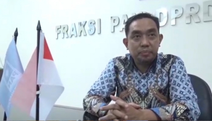 Hairul Anwar, Anggota Fraksi PAN DPRD Sumenep, saat memberikan keterangan terkait desakan percepatan penetapan pejabat definitif di lima OPD yang hingga kini masih dipimpin pelaksana tugas (Plt).