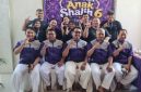 Tim medis, panitia, dan perwakilan MYZE Hotel Sumenep berfoto bersama usai pelaksanaan kegiatan Khitan Anak Shalih 6 yang diselenggarakan Pimpinan Cabang Muhammadiyah (PCM) Sumenep di Kompleks Mujahidin Modern Islamic Center, Sabtu (20/6/2026).