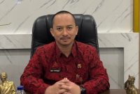 Kepala Bappeda Sumenep, Arif Firmanto, memaparkan strategi penguatan akuntabilitas kinerja OPD dalam mendukung pembangunan daerah yang efektif dan transparan.