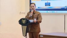 Kepala Bappeda Sumenep, Arif Firmanto, saat memaparkan strategi penguatan akuntabilitas kinerja dan tata kelola pembangunan daerah