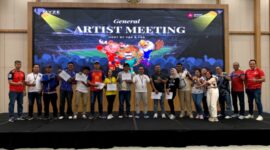 General Artist Meeting 2026 – Jajaran manajemen dan seluruh artist MYZE Hotel Sumenep by ARTOTEL berfoto bersama usai mengikuti General Artist Meeting bertema World Cup Football di Aryawiraraja Ballroom.