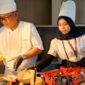 Chef MYZE Hotel Sumenep by ARTOTEL bersama tim Sae Rassa Restaurant menyiapkan hidangan andalan dalam kegiatan Media Gathering bertajuk 